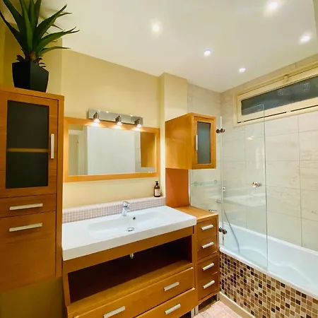 Superbe Tour Eiffel Mirabeau *