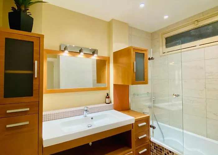 Superbe Tour Eiffel Mirabeau *